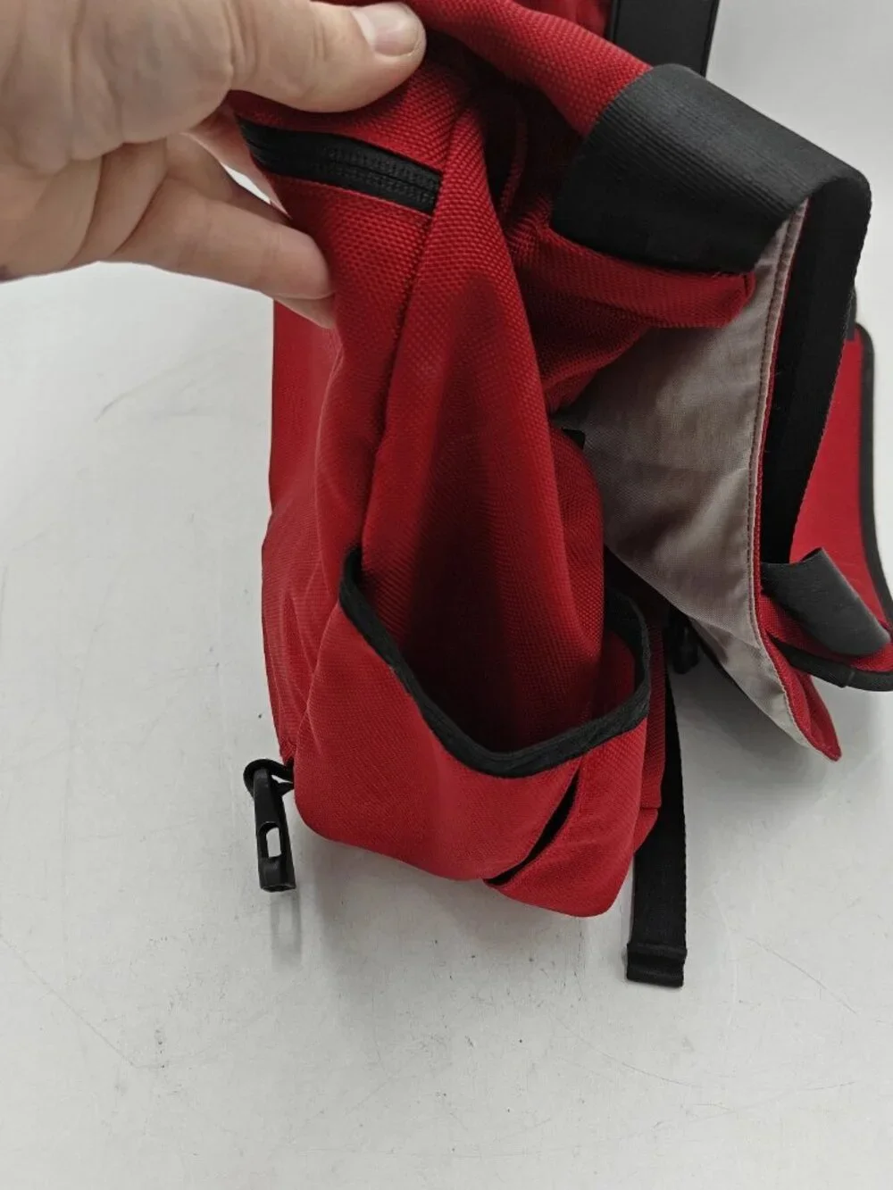PATAGONIA Large Critical Mass Canvas Reflective Messenger Bag Red